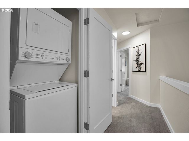 2830 22nd Ave 10, Forest Grove, OR 97116