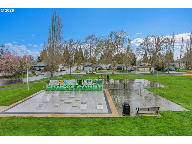 2830 22nd Ave 10, Forest Grove, OR 97116