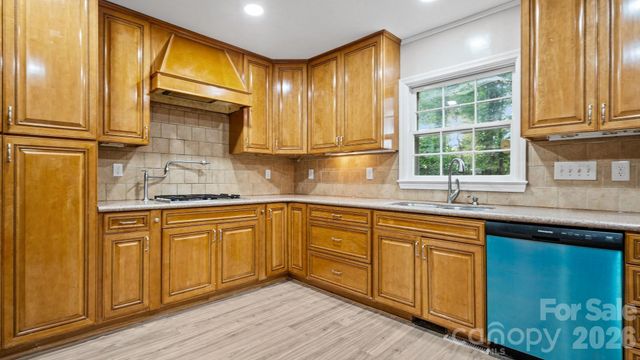 7515 Shady Lane, Charlotte, NC 28215