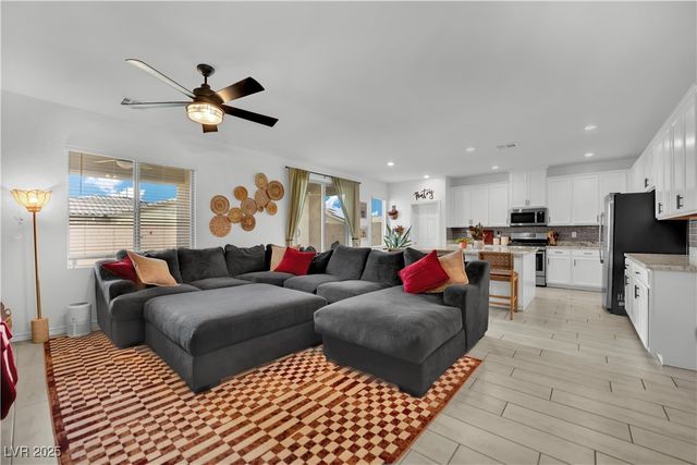 8142 Skye Plum Street, Las Vegas, NV 89166