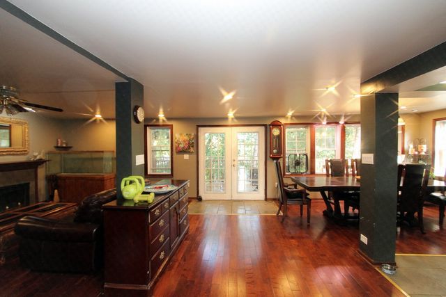 1200 Hillcrest Avenue, Fox River Grove, IL 60021