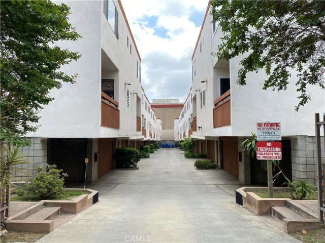 402 S Garfield Avenue 15, Alhambra, CA 91801