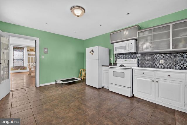 34 E NORTH AVE, Hagerstown, MD 21740