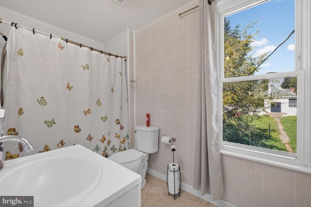 34 E NORTH AVE, Hagerstown, MD 21740