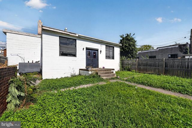 34 E NORTH AVE, Hagerstown, MD 21740