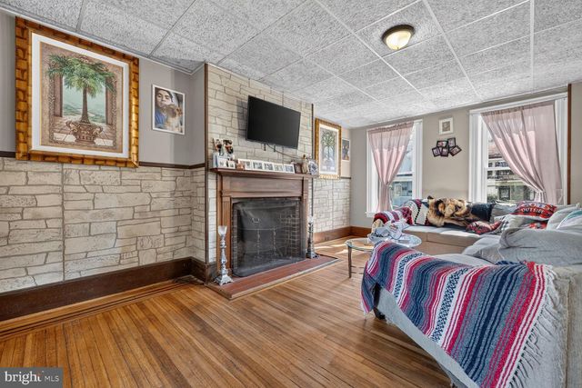 34 E NORTH AVE, Hagerstown, MD 21740
