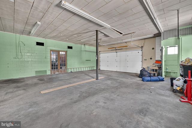 34 E NORTH AVE, Hagerstown, MD 21740