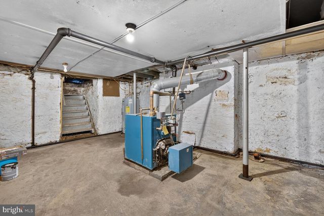 34 E NORTH AVE, Hagerstown, MD 21740