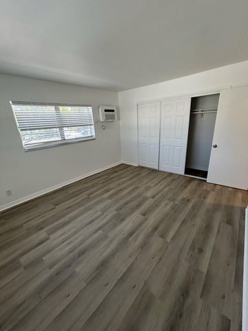 749 SE 15th Street 6, Fort Lauderdale, FL 33316