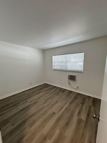 749 SE 15th Street 6, Fort Lauderdale, FL 33316