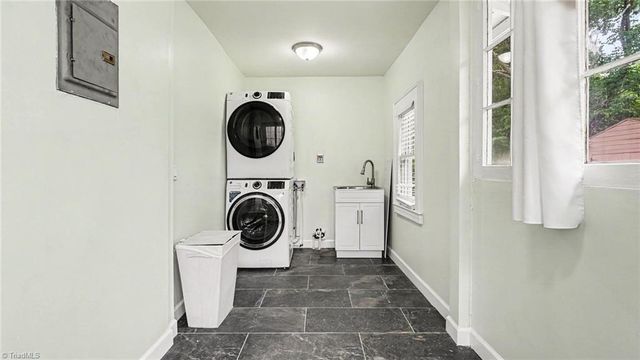 304 W Ray Avenue, High Point, NC 27262