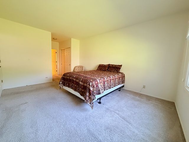 1036 N Pine Tree Circle, Buffalo Grove, IL 60089
