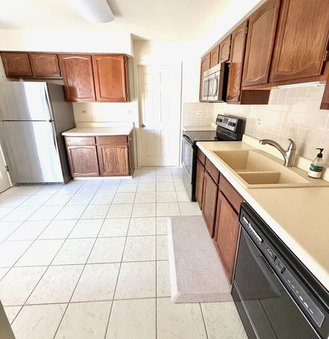 1036 N Pine Tree Circle, Buffalo Grove, IL 60089