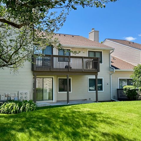 1036 N Pine Tree Circle, Buffalo Grove, IL 60089