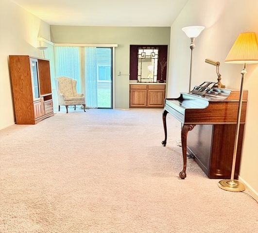 1036 N Pine Tree Circle, Buffalo Grove, IL 60089