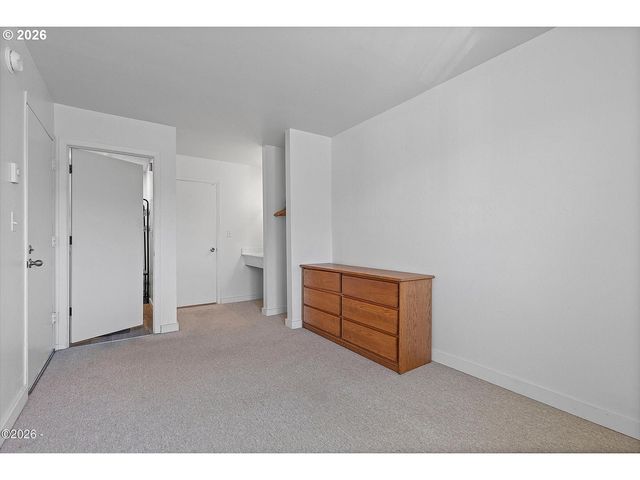 145 Nw INLET Ave, Lincoln City, OR 97367