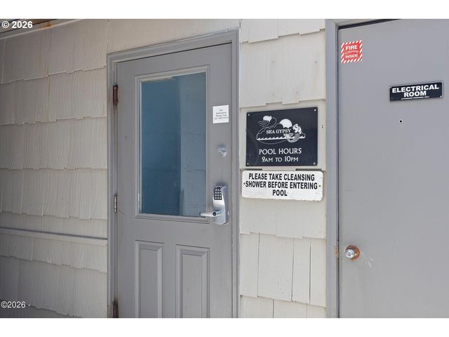 145 Nw INLET Ave, Lincoln City, OR 97367