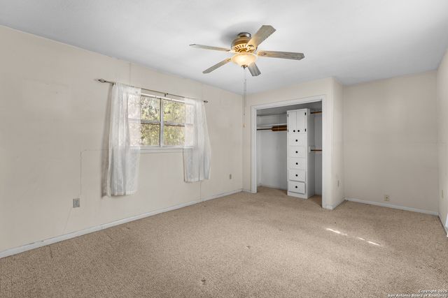 663 County Road 664, Devine, TX 78016