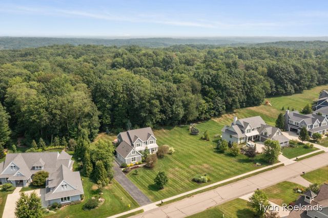 3769 Lake Birch Street, Grand Rapids, MI 49525