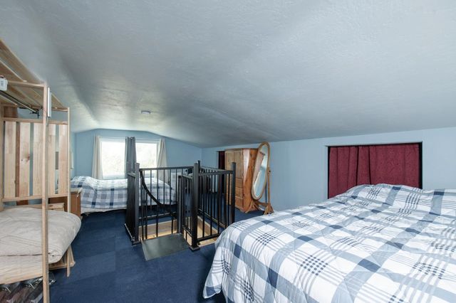 43191 W Sugar Pine Drive, Oakhurst, CA 93644