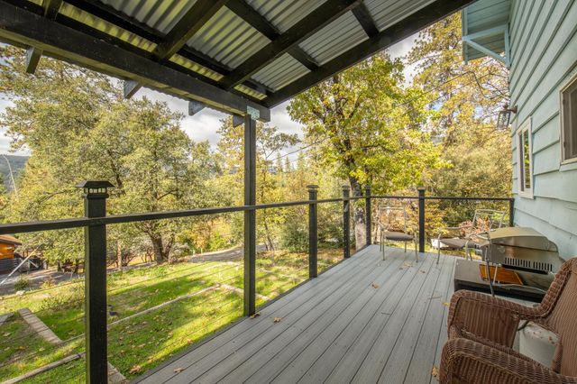 43191 W Sugar Pine Drive, Oakhurst, CA 93644