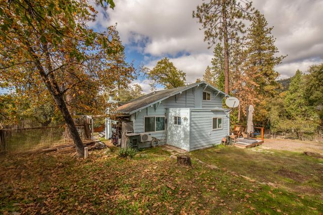 43191 W Sugar Pine Drive, Oakhurst, CA 93644