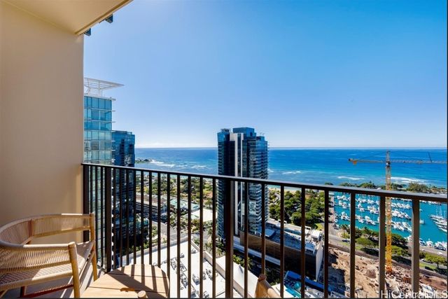 987 Queen Street 3802, Honolulu, HI 96814