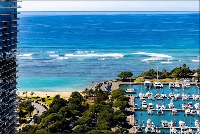 987 Queen Street 3802, Honolulu, HI 96814