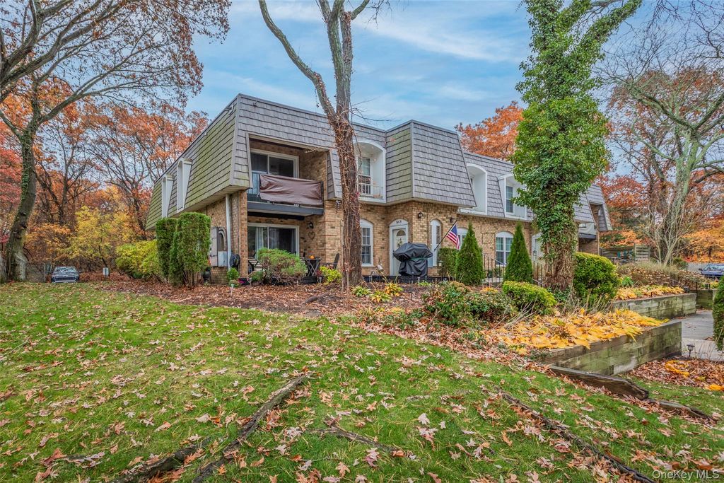 655 Middle Country Road 5C2, Coram, NY 11727
