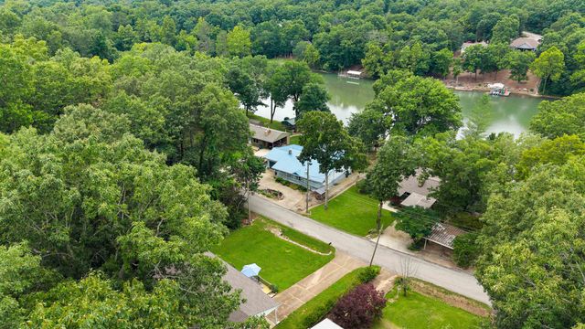 246 E Lakeshore Dr Drive, Cherokee Village, AR 72529