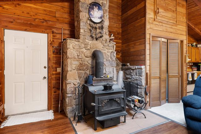246 E Lakeshore Dr Drive, Cherokee Village, AR 72529
