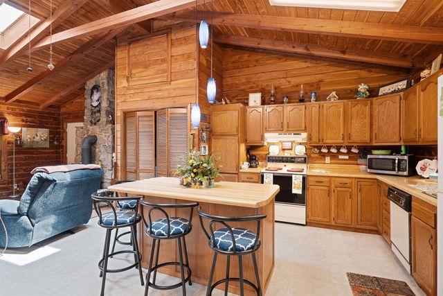 246 E Lakeshore Dr Drive, Cherokee Village, AR 72529