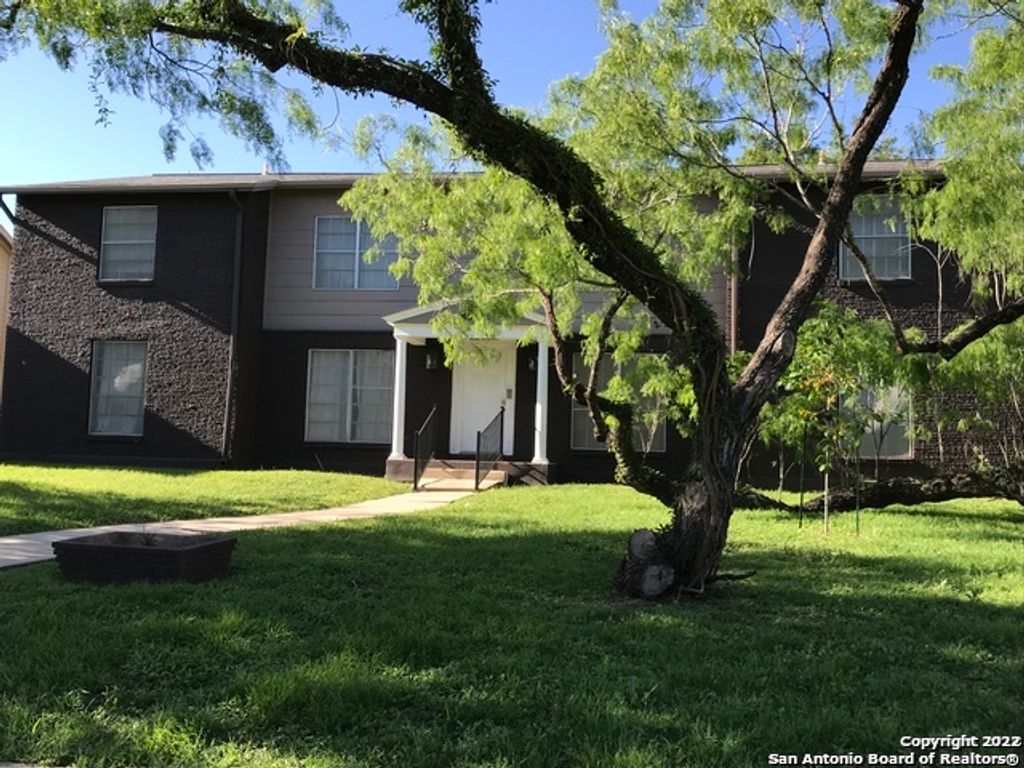 175 Harrigan Ct, Alamo Heights, TX 78209