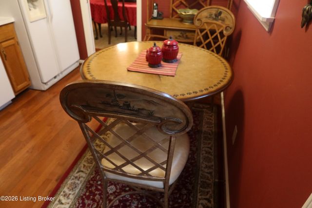 8913 Harmony Place Ct, Louisville, KY 40242