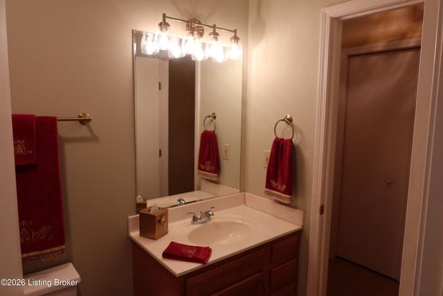8913 Harmony Place Ct, Louisville, KY 40242