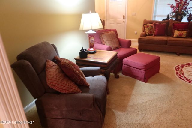 8913 Harmony Place Ct, Louisville, KY 40242