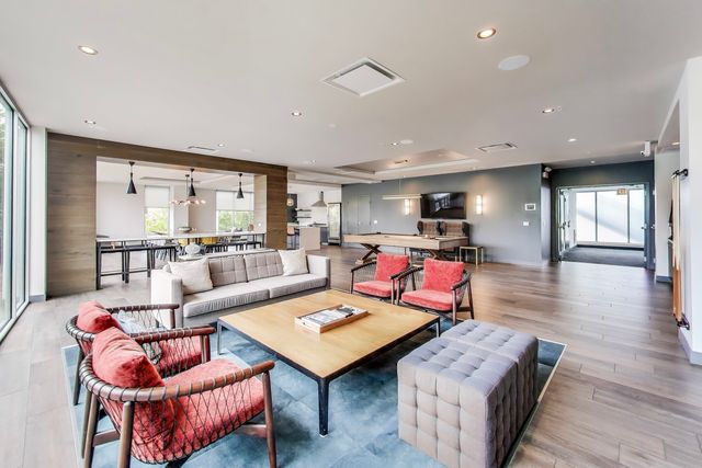 1743 N LEAVITT Street 305, Chicago, IL 60647