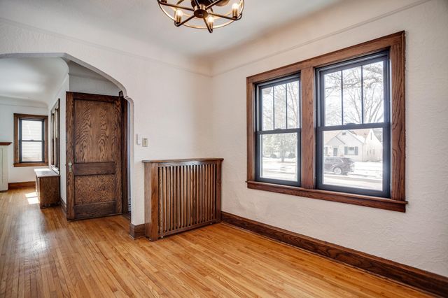 5345 Knox Avenue S, Minneapolis, MN 55419