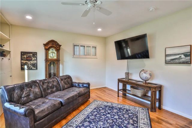 846 W 10th Street, Claremont, CA 91711
