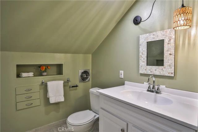 846 W 10th Street, Claremont, CA 91711