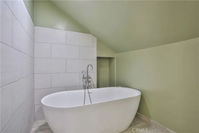 846 W 10th Street, Claremont, CA 91711