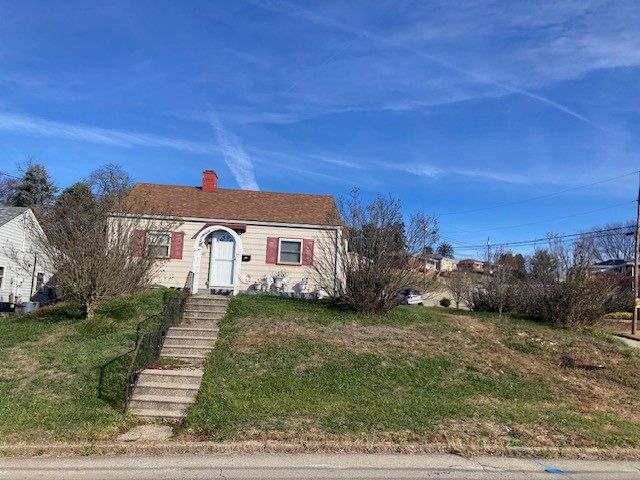 121 Pennsylvania, Monessen, PA 15062