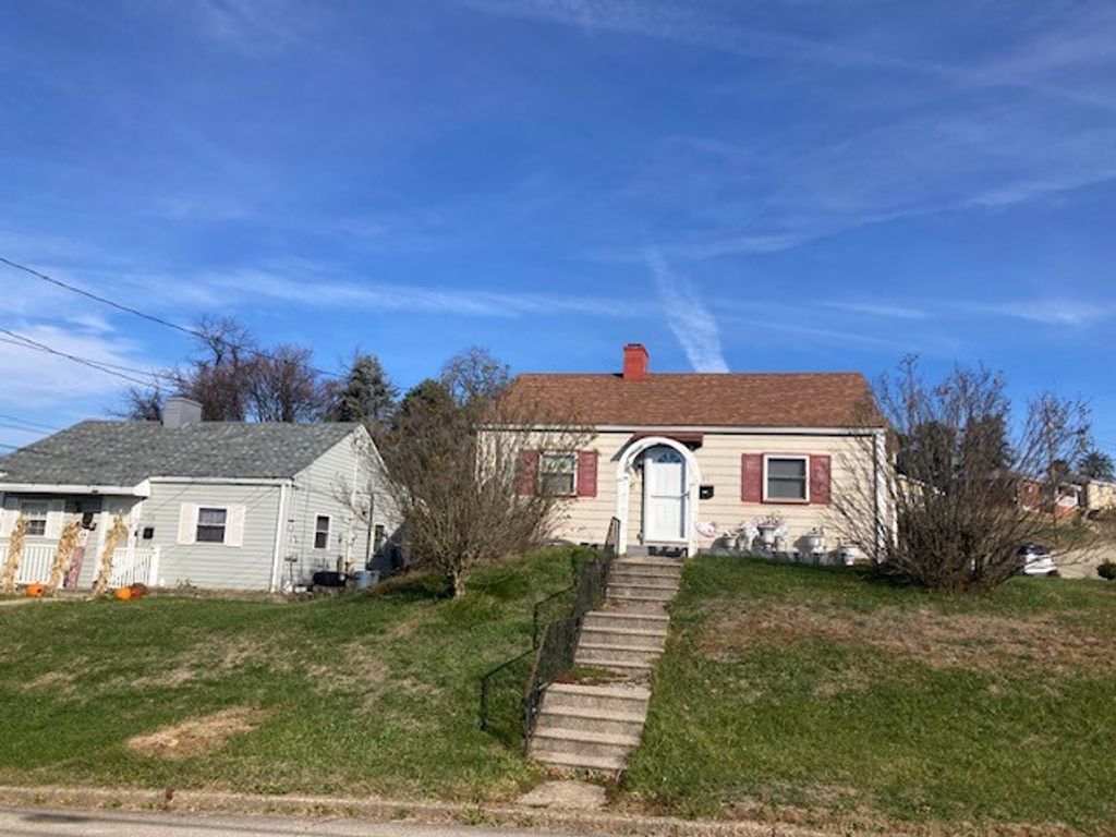 121 Pennsylvania, Monessen, PA 15062