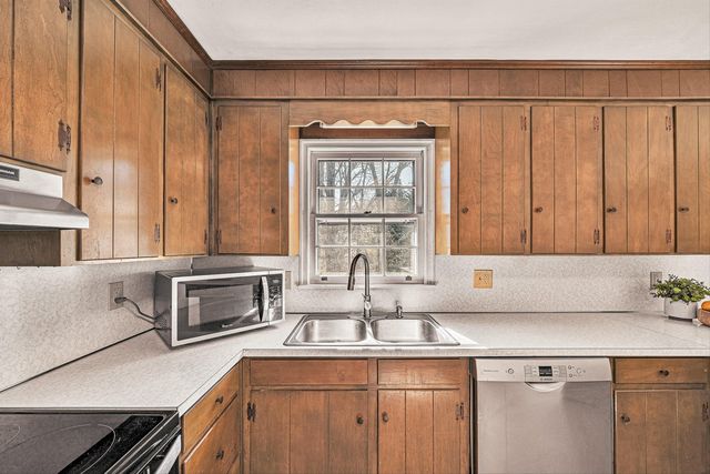 5918 Green Ridge RD, Roanoke, VA 24019