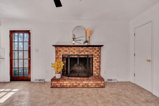 5918 Green Ridge RD, Roanoke, VA 24019