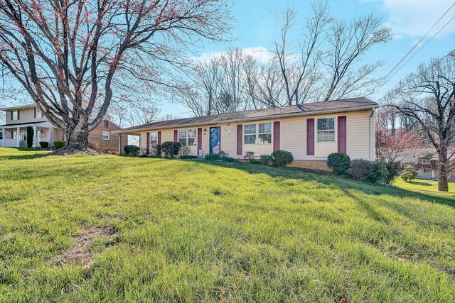 5918 Green Ridge RD, Roanoke, VA 24019