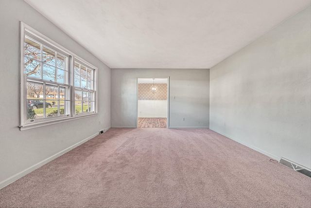 5918 Green Ridge RD, Roanoke, VA 24019