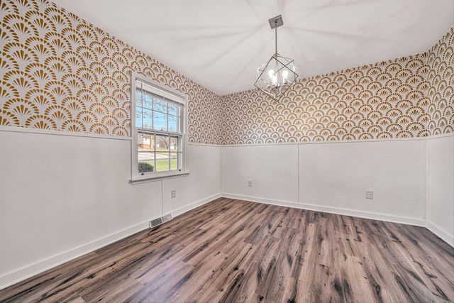 5918 Green Ridge RD, Roanoke, VA 24019