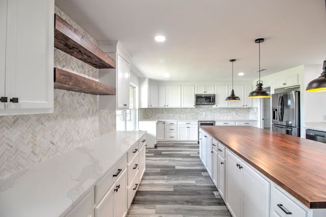 3884 E Lois Road, Sanger, TX 76266