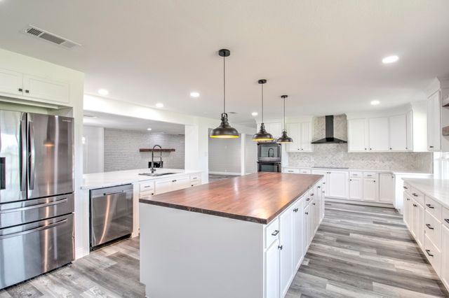 3884 E Lois Road, Sanger, TX 76266